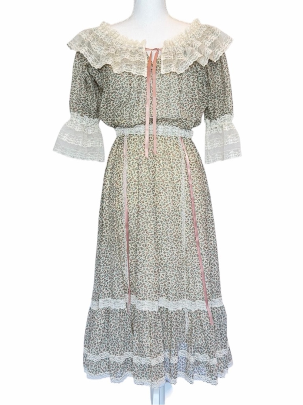 Vintage Prairie Lace Dress | Cottagecore Floral | Romantic Ruffle Trim